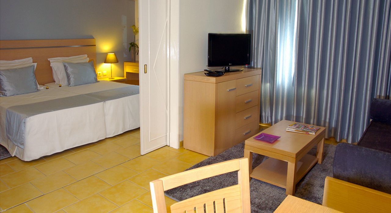 אלבופיירה Urban Hotel Santa Eulalia מראה חיצוני תמונה